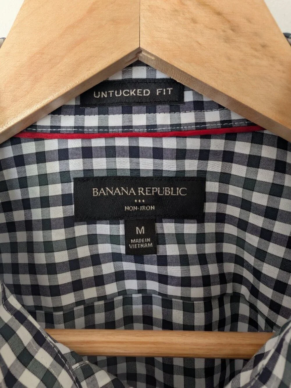 Banana Republic Men's Medium Untucked Fit Non-Iron Long Sleeve Shirt